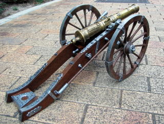 スペイン製　大砲模型　1863年  1651式。